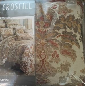 Croscill Natalia King comforter set w/ throw pillows